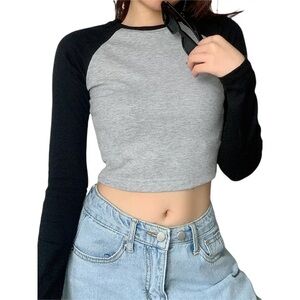 Crop grey tee black long sleeves